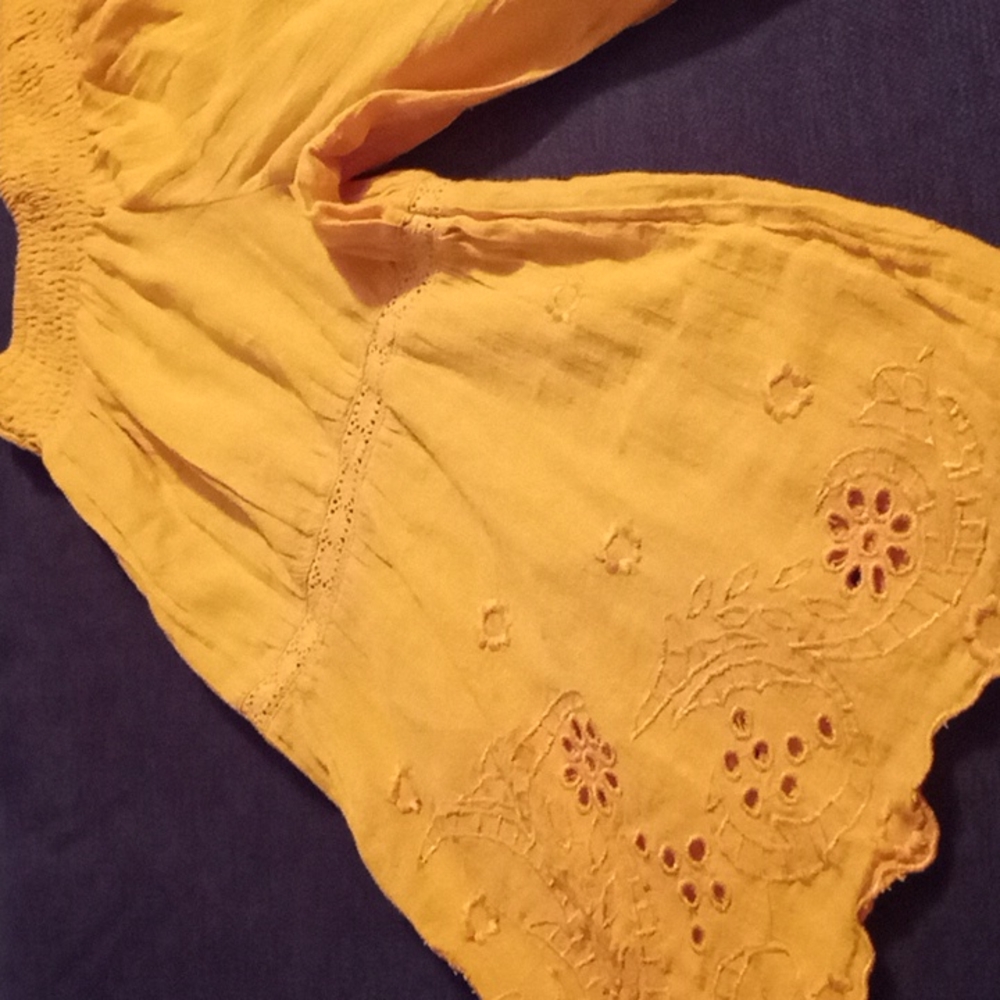 Ladies top - Picture 3 of 4
